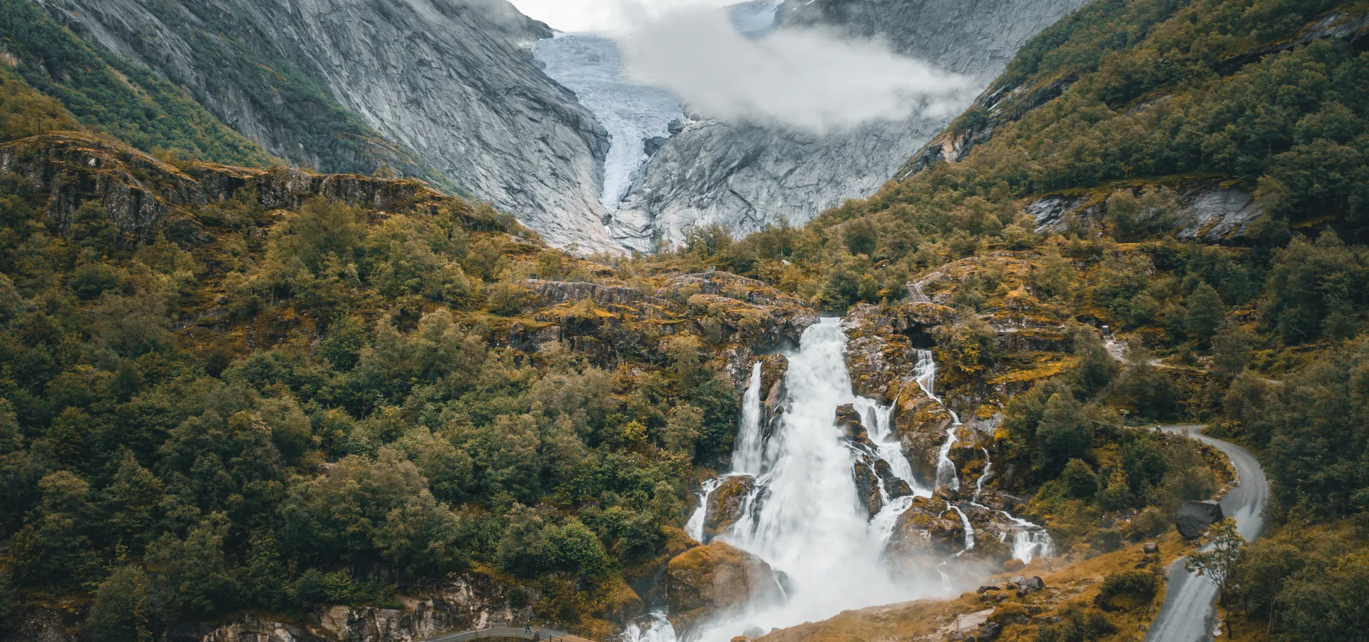 Briksdalsbreen foss - Ruben Soltvedt