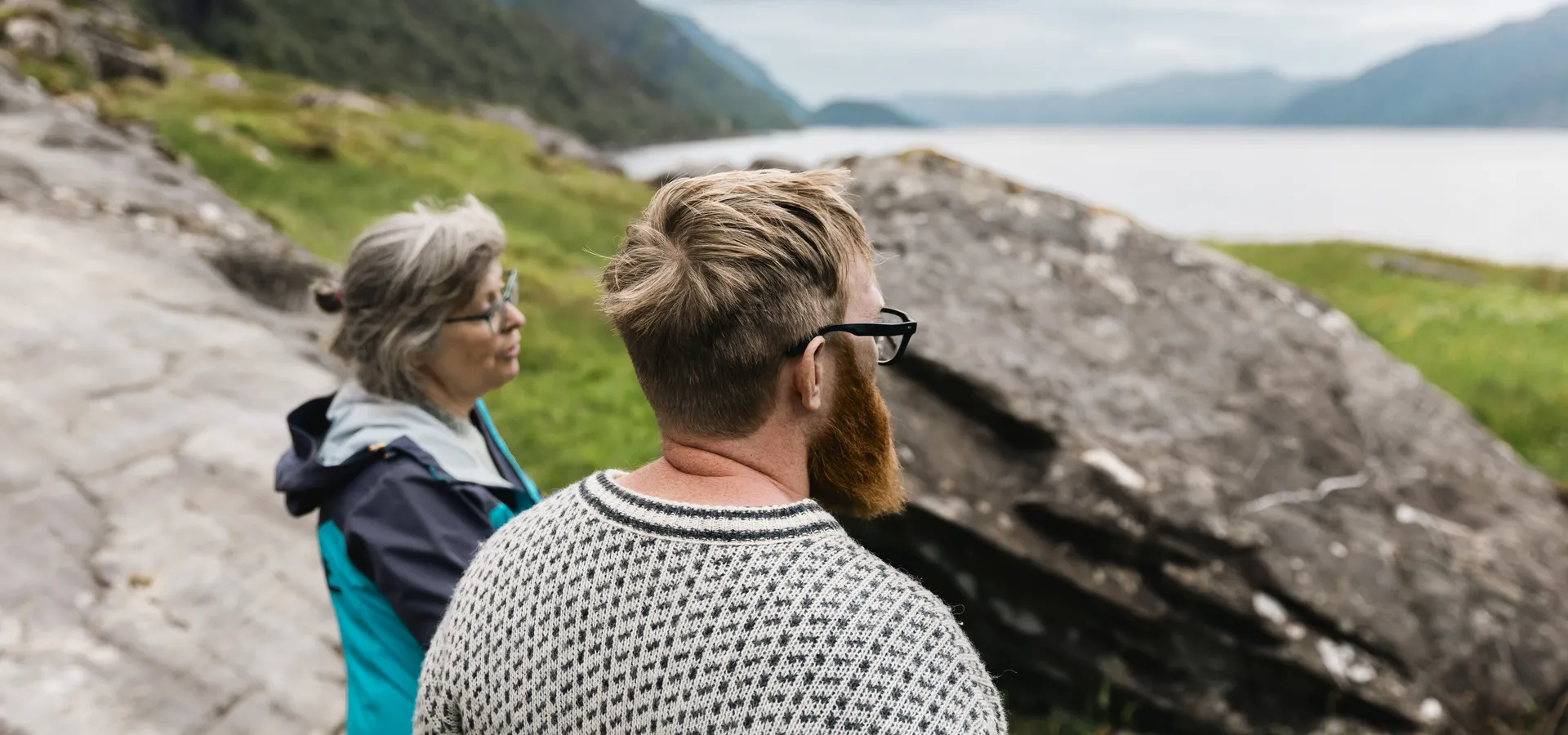 Guide forteller om Vingenfeltet i Bremanger
