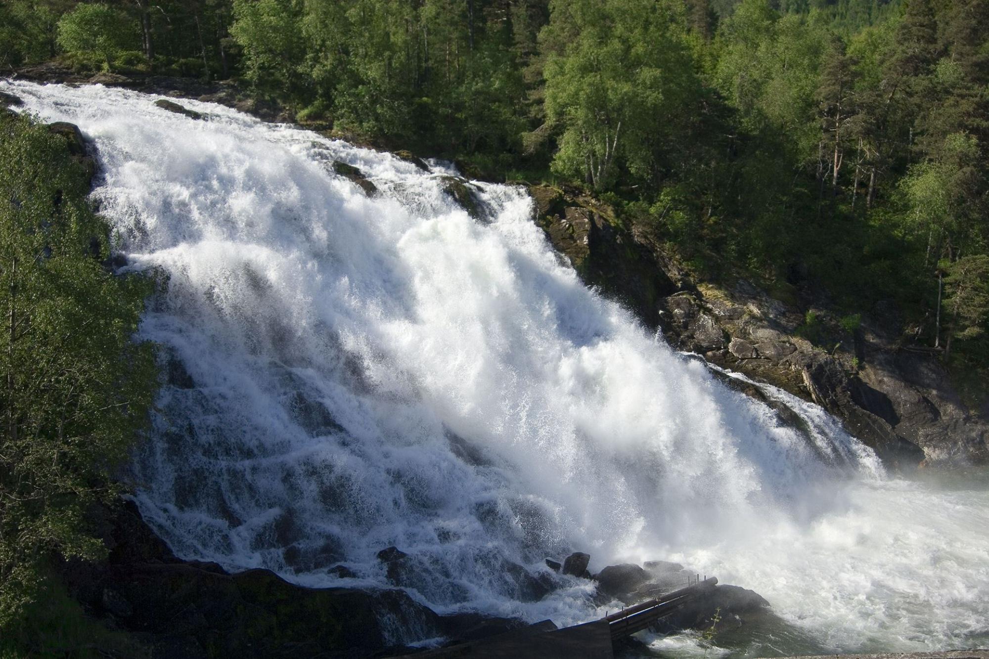 Eidsfossen Waterfall 