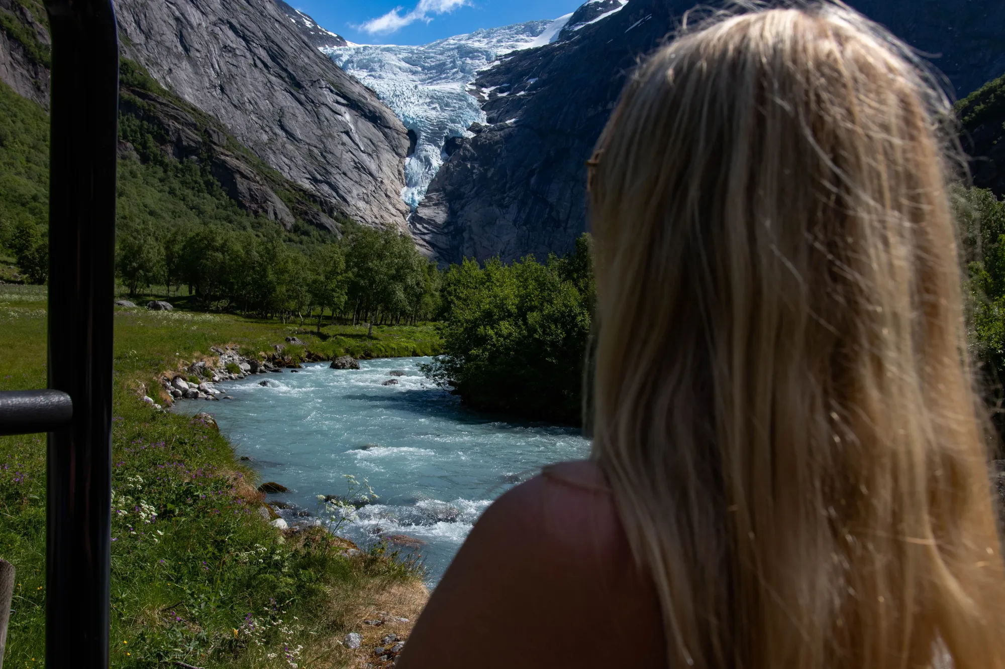 Med Trollbil til Briksdalsbreen | Oldedalen Skyss