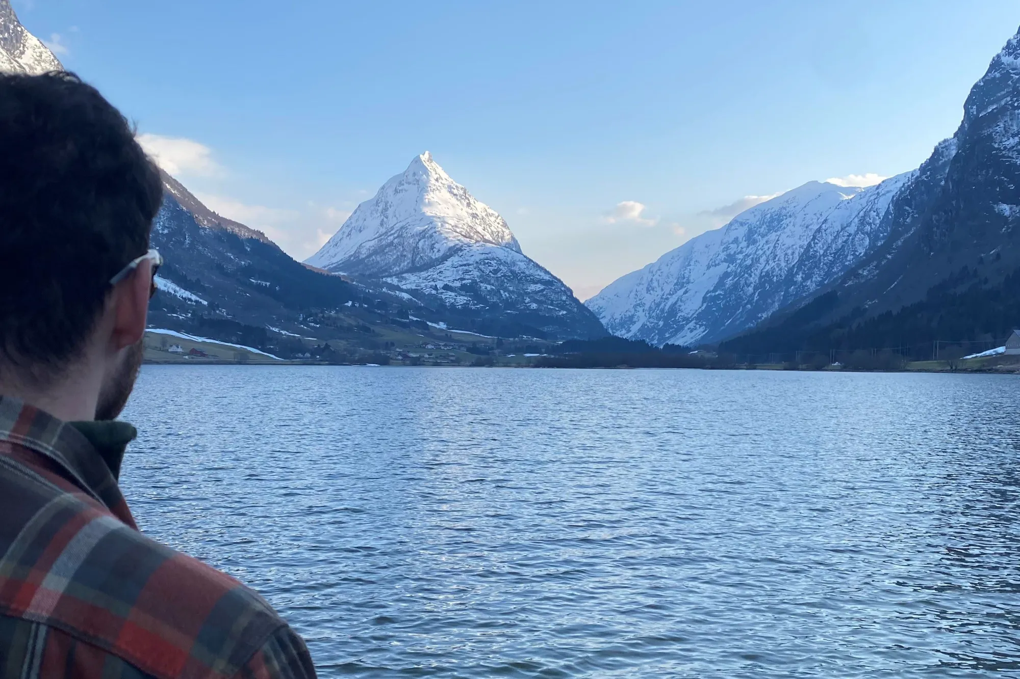 Nordfjord Guiding Utsikt mot Eggenipa