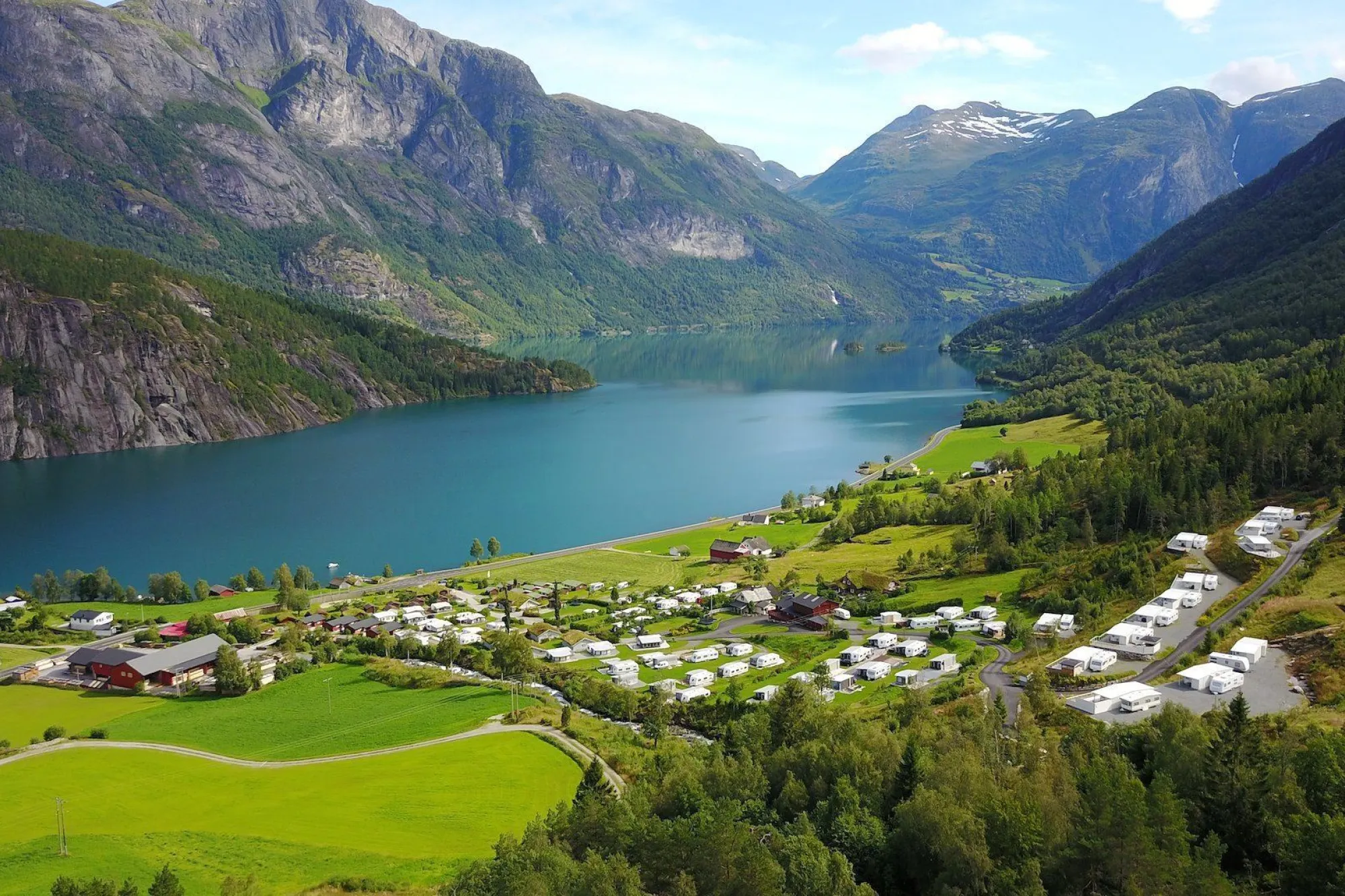Strynsvatn Camping og Feriehytter