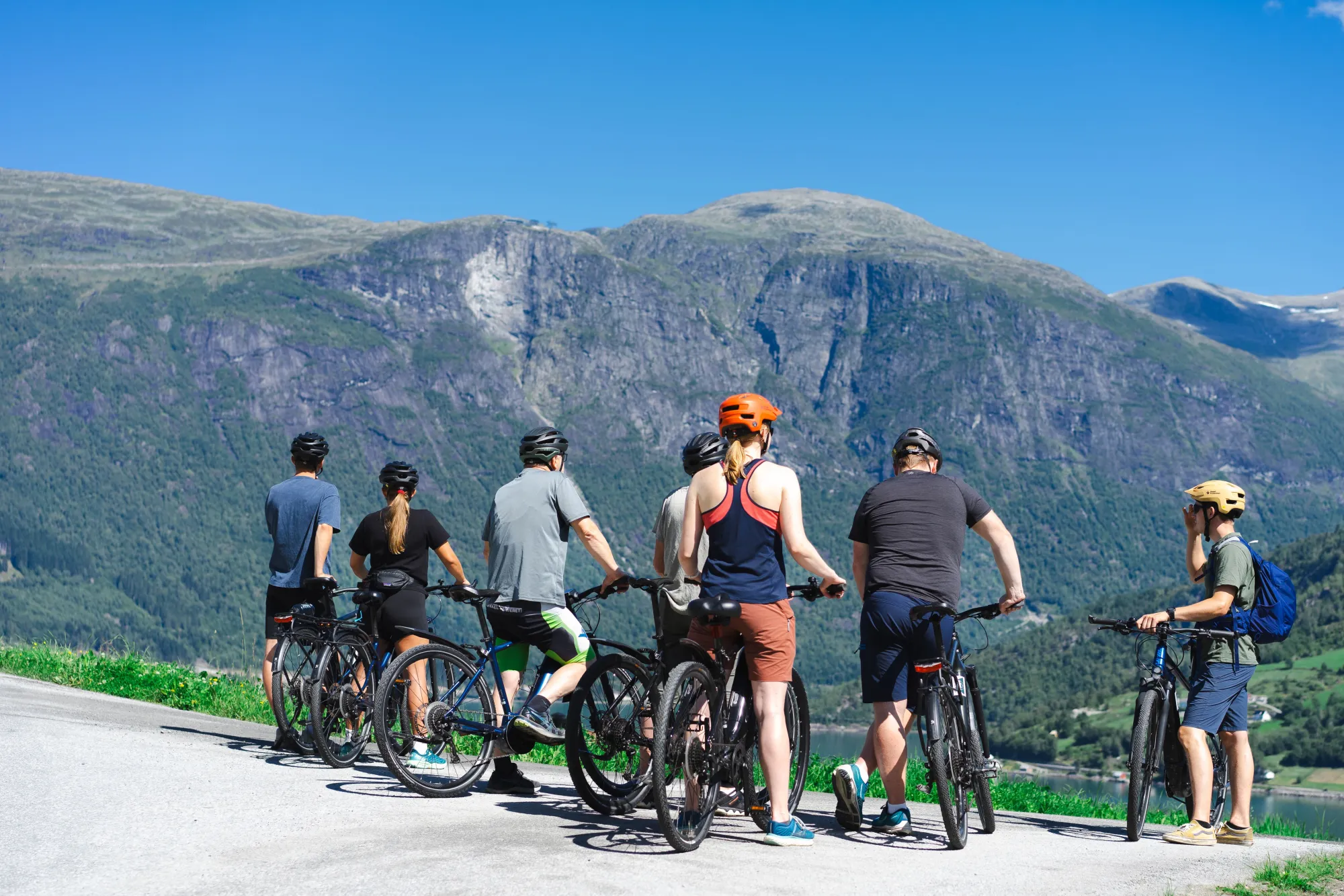 Guida el-sykkeltur i Olden | Nordic nature guide